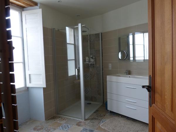 Maison pierre Chancelade 8 pièce(s) sur 160m² plus deux gites de 110 m² soit 270 m2