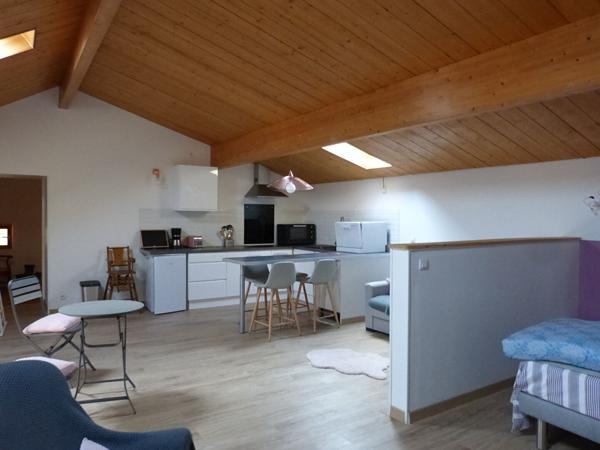 Maison pierre Chancelade 8 pièce(s) sur 160m² plus deux gites de 110 m² soit 270 m2