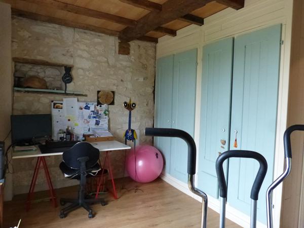 Maison pierre Chancelade 8 pièce(s) sur 160m² plus deux gites de 110 m² soit 270 m2