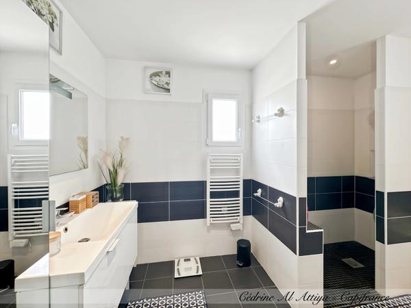 Maison à vendre Périgny, quartier Rompsay, 119m2, plain-pied, garage, jardin, véranda avec jacuzzi