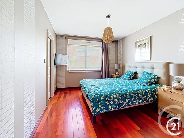 Maison à vendre  7 pièces - 190 m 2   DUNG  - 25