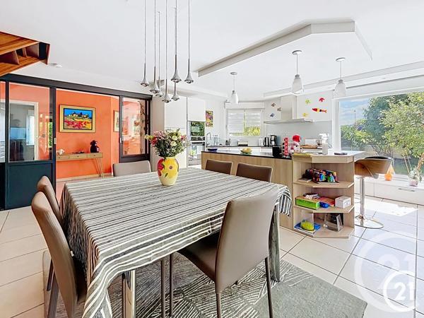 Maison à vendre  7 pièces - 190 m 2   DUNG  - 25