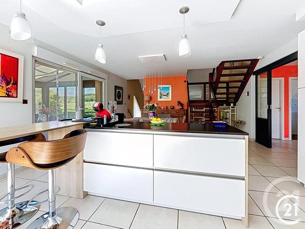 Maison à vendre  7 pièces - 190 m 2   DUNG  - 25