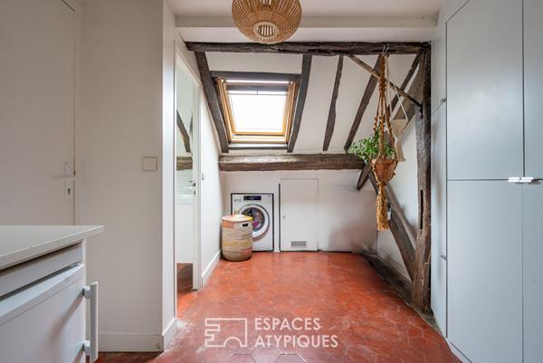 Dernier étage au calme et au charme typique du Marais