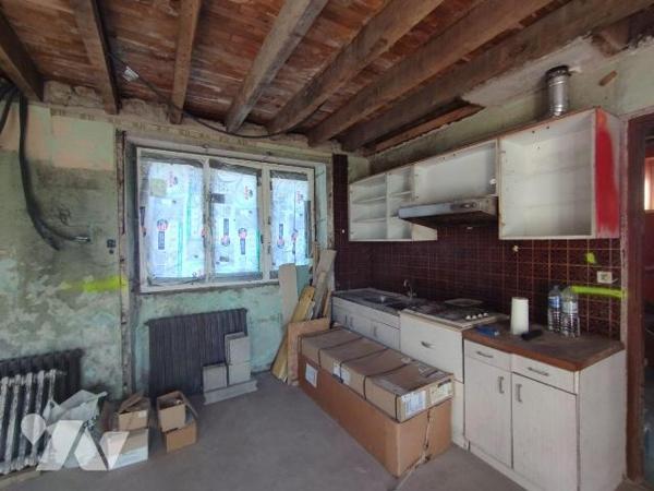 SITUÉ A 3 KM DU CENTRE DE BANNALEC : ensemble immobilier comprenant une maison à usage d'habita...