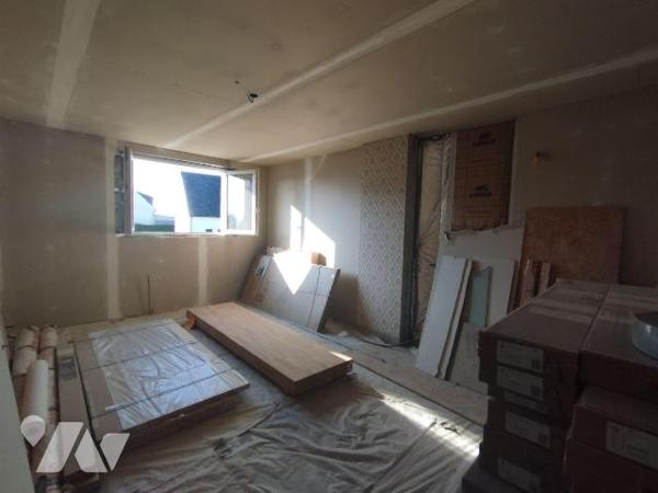 SITUÉ A 3 KM DU CENTRE DE BANNALEC : ensemble immobilier comprenant une maison à usage d'habita...