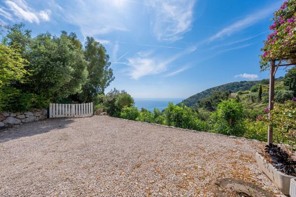 Vente Villa de luxe Èze 7 Pièces 228 m²
