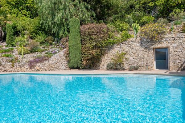 Vente Villa de luxe Èze 7 Pièces 228 m²