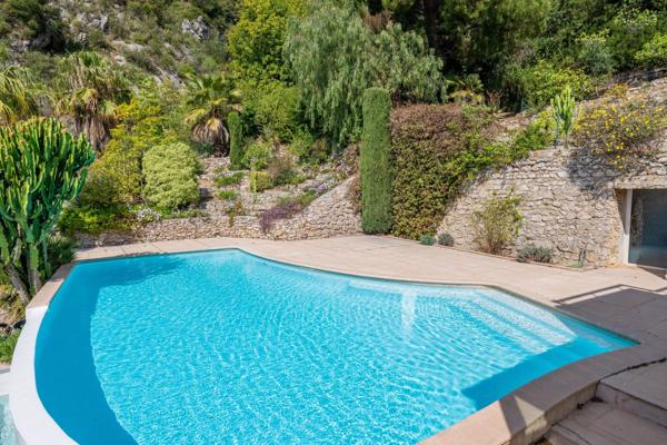 Vente Villa de luxe Èze 7 Pièces 228 m²