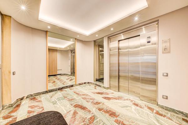 Appartement à louer 2 pièces PARIS 8EME ARRONDISSEMENT (75)