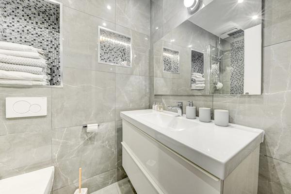 Appartement à louer 2 pièces PARIS 8EME ARRONDISSEMENT (75)
