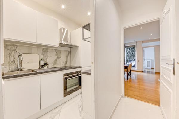 Appartement à louer 2 pièces PARIS 8EME ARRONDISSEMENT (75)