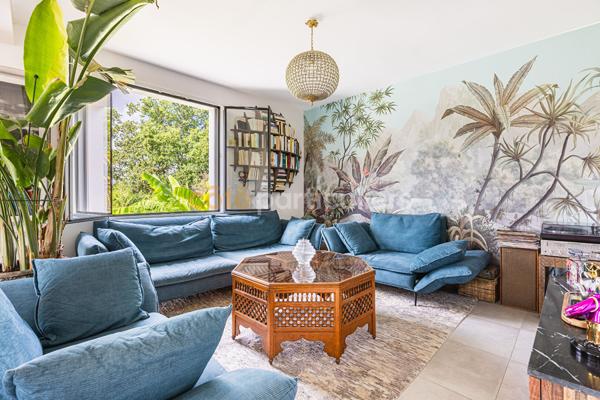 Vente
                Maison162 m² - 6 Pièces -
                    ORVAULT (44700)