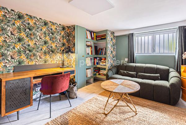 Vente
                Maison162 m² - 6 Pièces -
                    ORVAULT (44700)