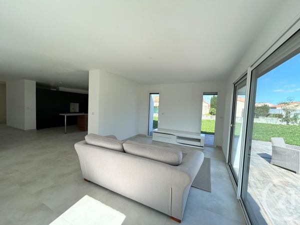 Maison à vendre  6 pièces - 194 m2 LES LUCS SUR BOULOGNE - 85