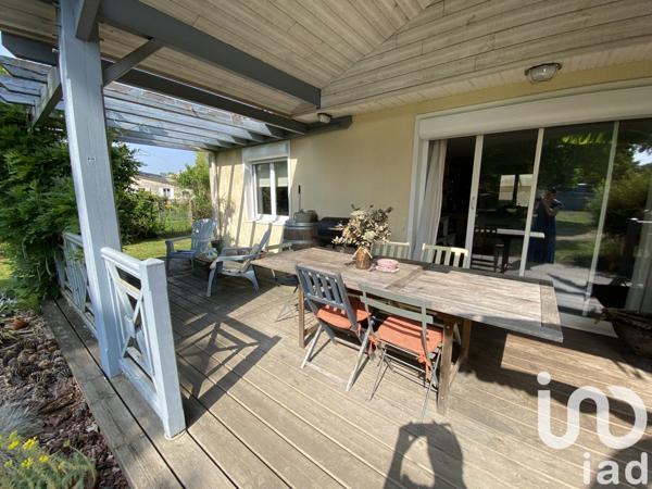 Maison 6 pièces de 163 m² à Vayres (33870)