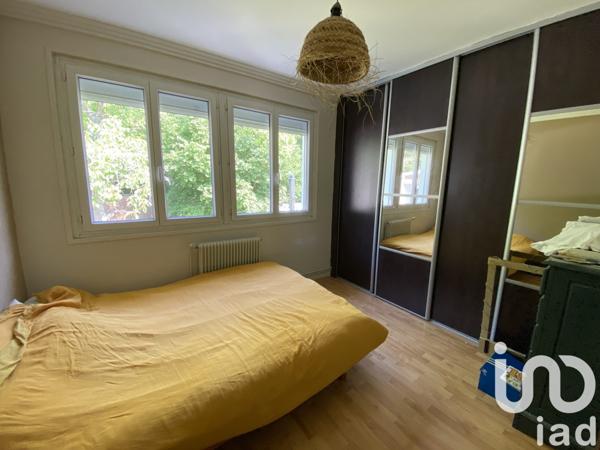 Maison 6 pièces de 163 m² à Vayres (33870)