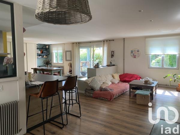 Maison 6 pièces de 163 m² à Vayres (33870)