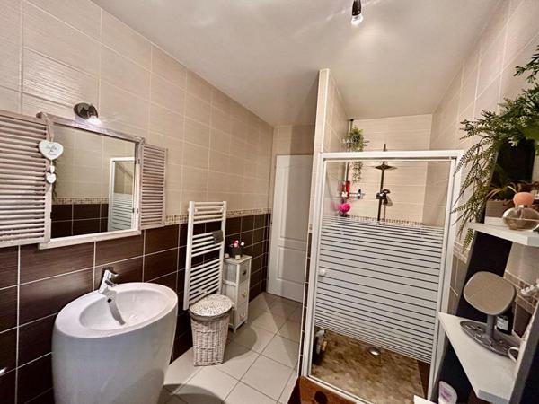 A vendre, maison de plain-pied récente à BIRAS 24310