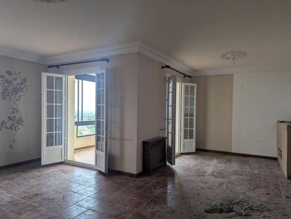 Villa avec trois appartements