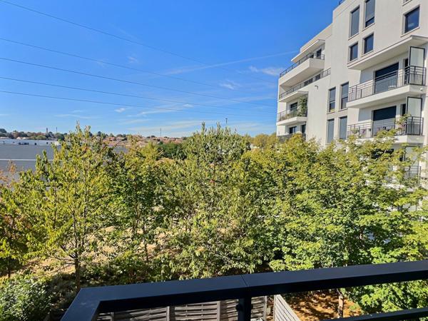 En exclusivité Appartement Thiais 3 pièces 58.65 m2 - Cour Sainte Marthe proche commerces et transports