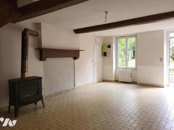 LA CHAPELLE ENGERBOLD : Maison de campagne en pierre