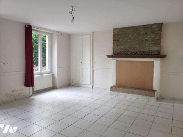 LA CHAPELLE ENGERBOLD : Maison de campagne en pierre