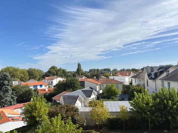 100m plage de Pontaillac appartT2 Royan 100m plage de Pontaillac appartT2 Royan