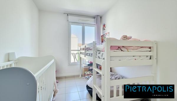 CLIMATISABLE - Dernière étage - T3 60 m² avec terrasse - Box et/ou parking possible(s)