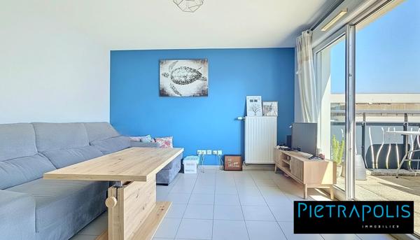 CLIMATISABLE - Dernière étage - T3 60 m² avec terrasse - Box et/ou parking possible(s)