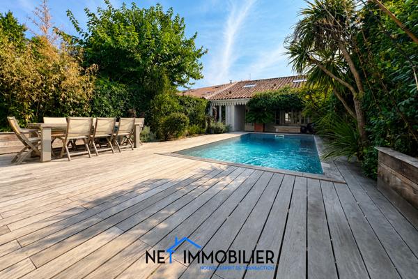 Maison 8 pièces - 261 m²