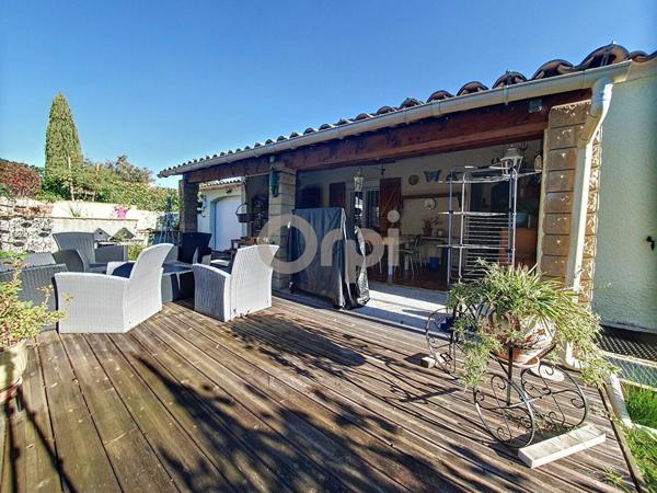 Maison à vendre    6 pièces •  Flayosc