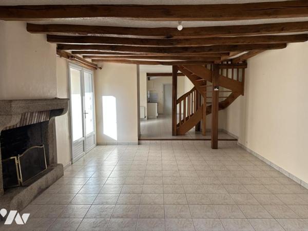 Maison Ancienne au Cœur de Montaigu