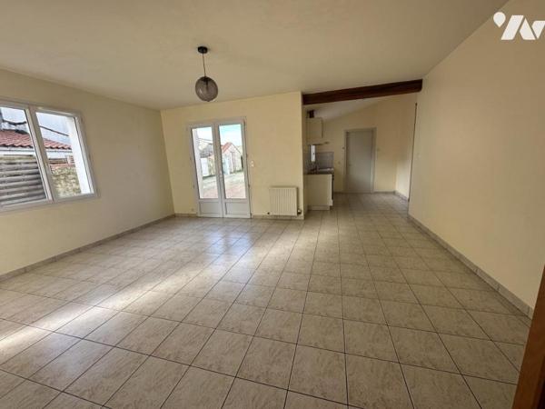 Maison Ancienne au Cœur de Montaigu