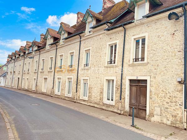 Vente
                Immeuble570 m² - 28 Pièces -
                    ISIGNY SUR MER (14230)