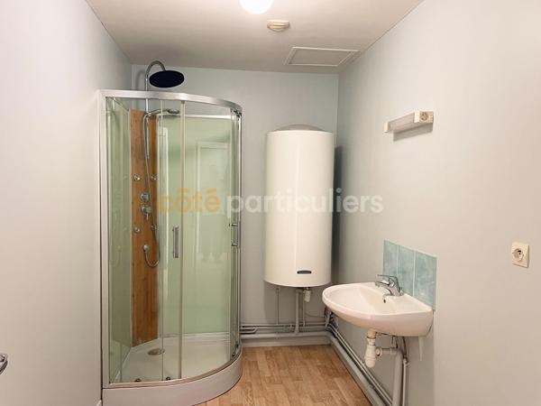 Vente
                Immeuble570 m² - 28 Pièces -
                    ISIGNY SUR MER (14230)
