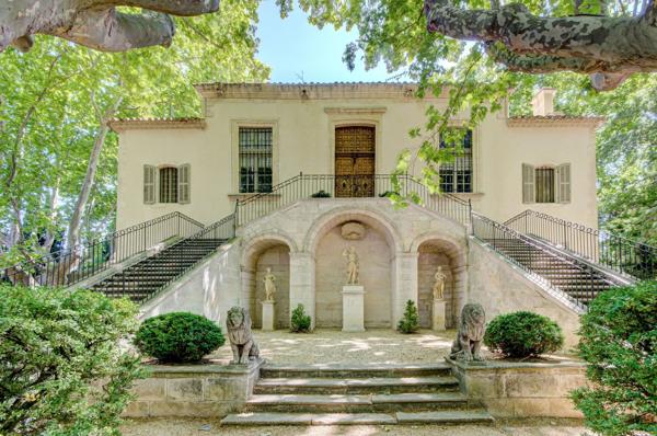 Vente Maison de luxe Aix-en-Provence 10 Pièces 400 m²