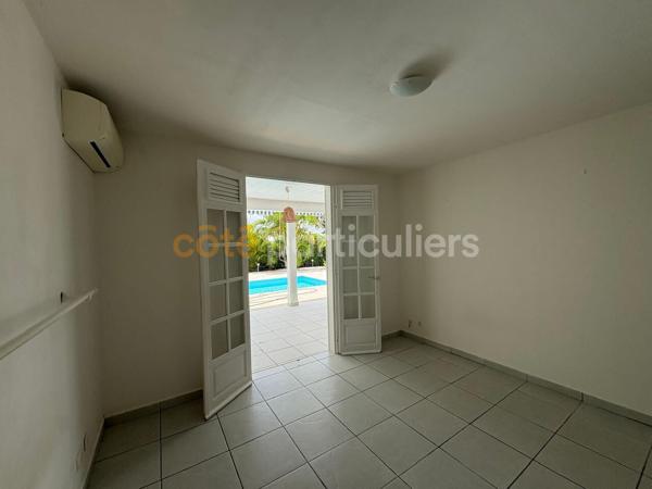 Vente
                Maison107 m² - 4 Pièces -
                    Saint-françois (97118)