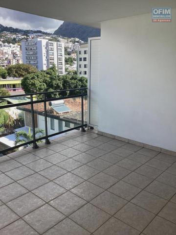 A vendre T2 Résidence flamboyant St Denis
