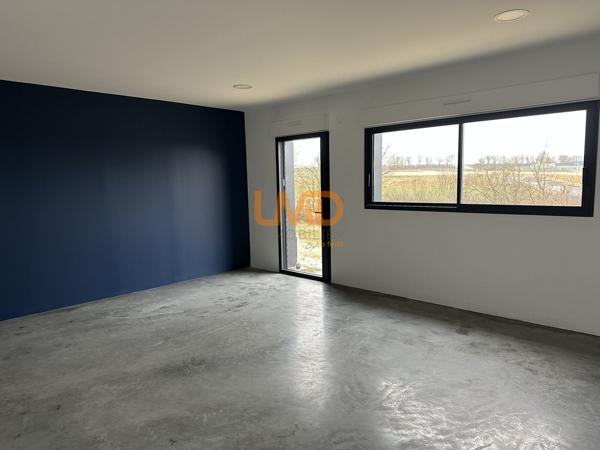 Entrepôt + Bureau