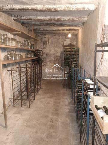 Dans un hameau, avec vue sur la rivière