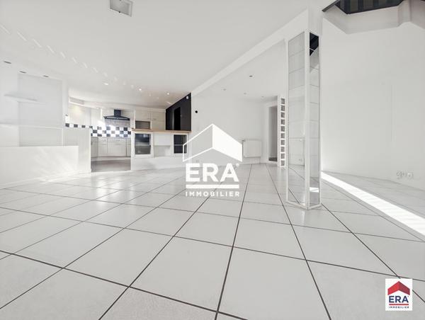 Maison 3 chambres avec terrasse et garage fermé - 95 m² - Halluin Centre