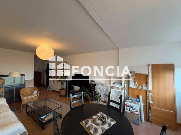 Location Appartement 3 pièces 75 m² - 18 RUE EUGENIE Hyeres 83400