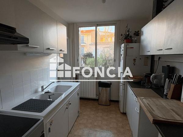 Location Appartement 3 pièces 75 m² - 18 RUE EUGENIE Hyeres 83400