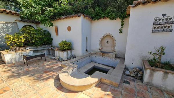 Villa Lorgues 5 pièce(s) 246 m2