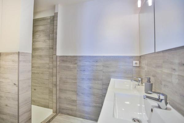 Maison à vendre    8 pièces •  Mandelieu-la-Napoule