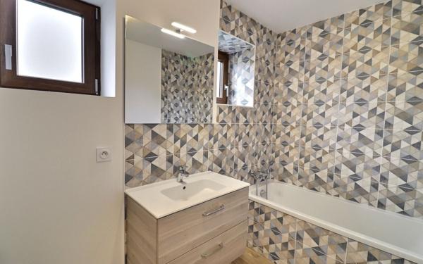 Maison à vendre    5 pièces • 135 m2 Dolomieu