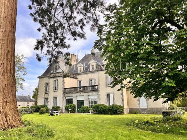 CHÂTEAU XIXe EN VENDÉE CONVENANT POUR UNE EXPLOITATION TOURISTIQUE