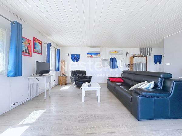 Charmant chalet 3 pièces entièrement rénové de 70 m² avec terrasse, espace arboré & garage à Gruissan Plage des Chalets
