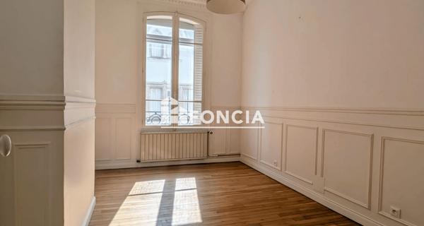 À vendre Appartement 4 pièces 108.8 m² - Reims 51100